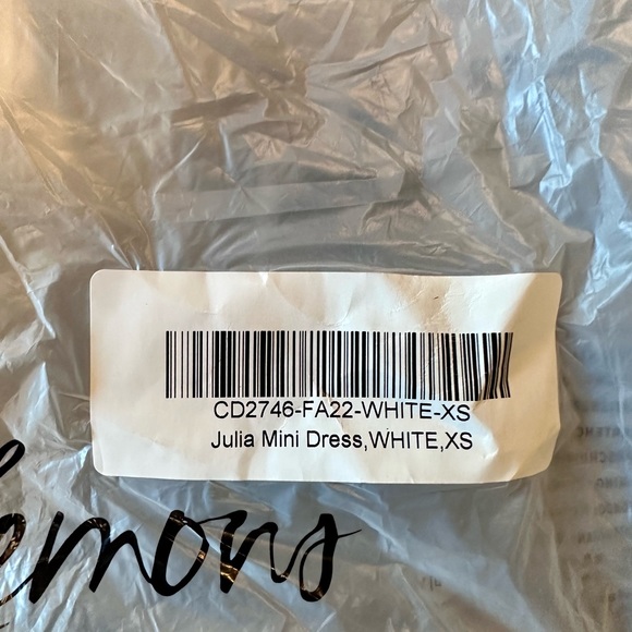 For love of Lemons, size XS, never worn with tags, white lace overlay - Picture 10 of 16